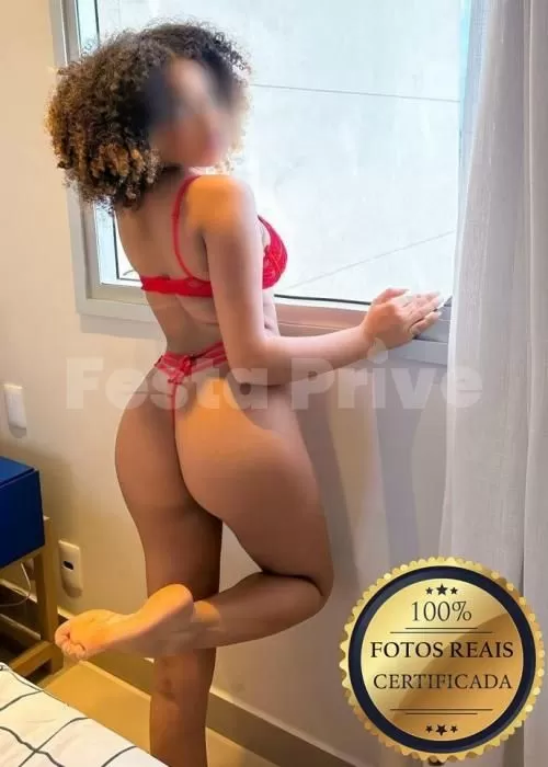 acompanhante de luxo Carol Oliveira 