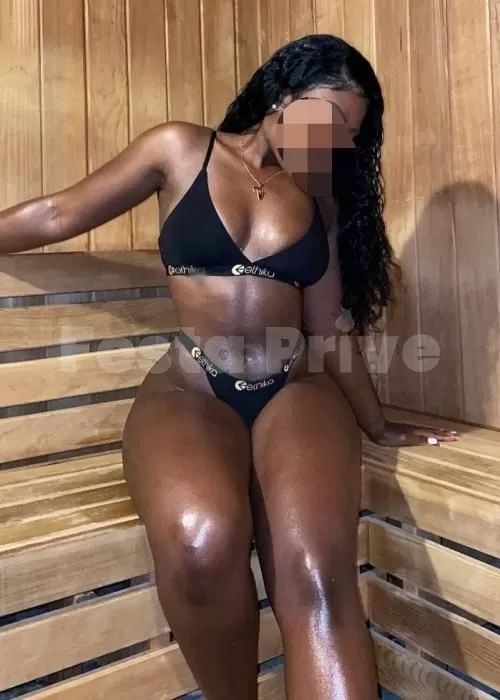 acompanhante de luxo Moniker Evans