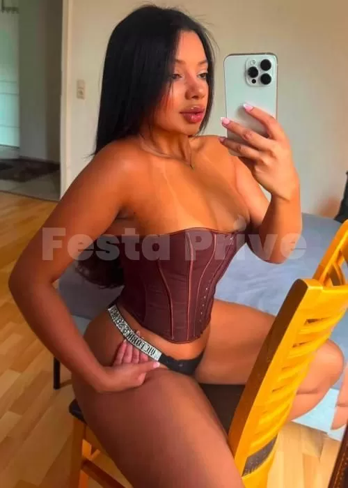 acompanhante de luxo Julia